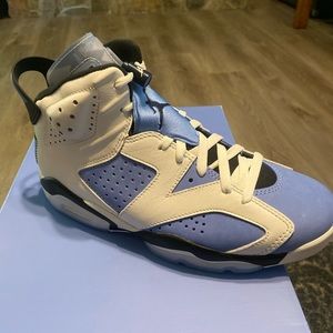 UNC Jordan 6 Retro